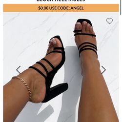 Black Strappy Toe Loop Block heels