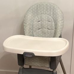 Graco SimpleSwitch 2-in-1 Highchair