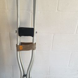 Youth Crutches 