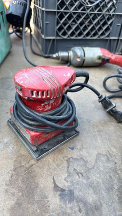 Makita M904 Finishing Sander