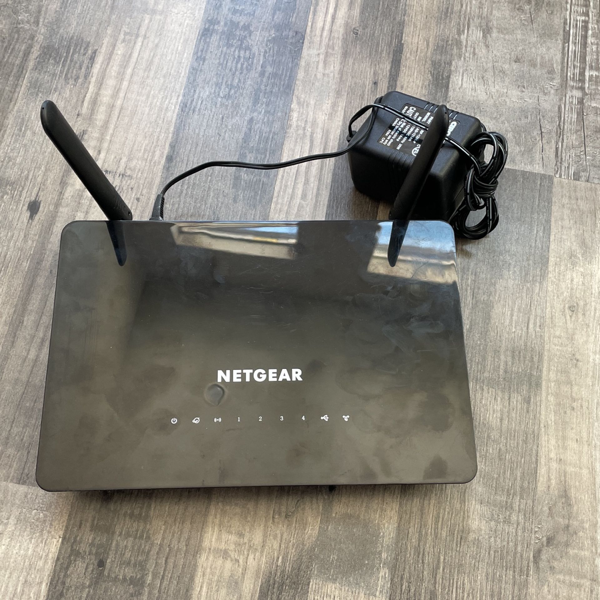 Netgear R6220 Model Wireless Router