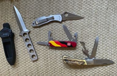 Pocket knives