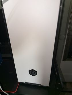 Cyberpower PC With Dell Monitor And Alienware Light Up Keyboard