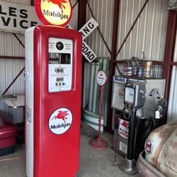 Erie 77 Vintage Gas Pump 