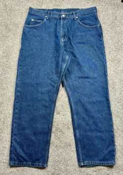 New  Wrangler jeans men size 38X29 relaxed fit