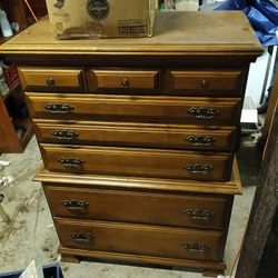 Dresser $40$