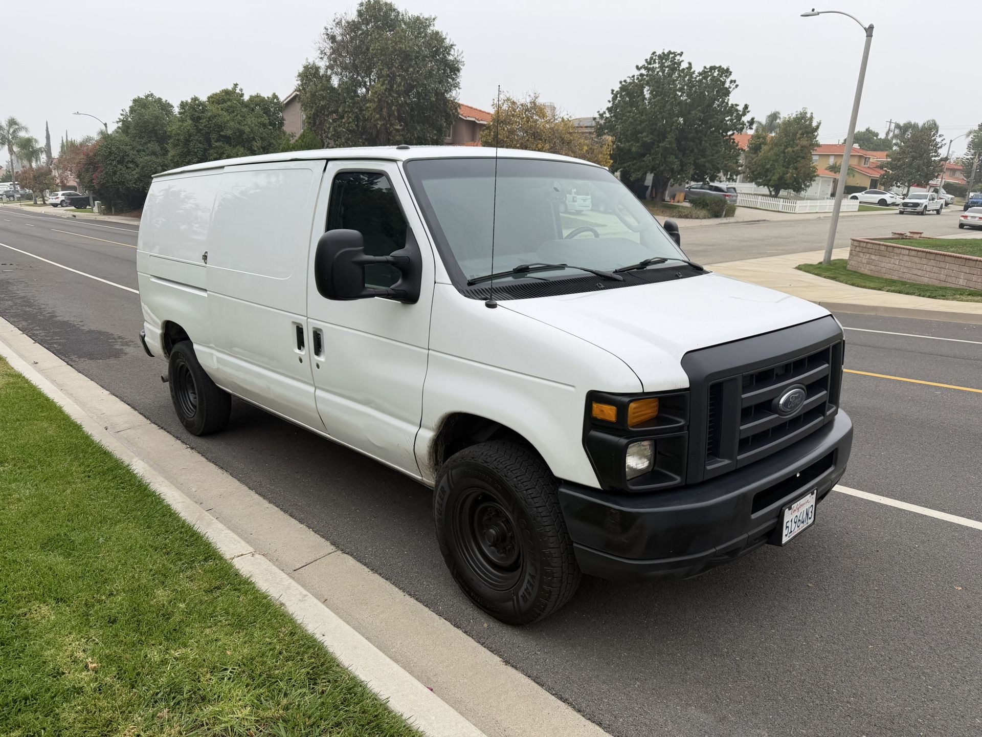 2014 Ford E-Series E-250 Cargo