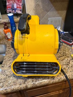 DeWalt 1/5-HP 600-CFM Portable Air Mover (Model DXAM-2260)