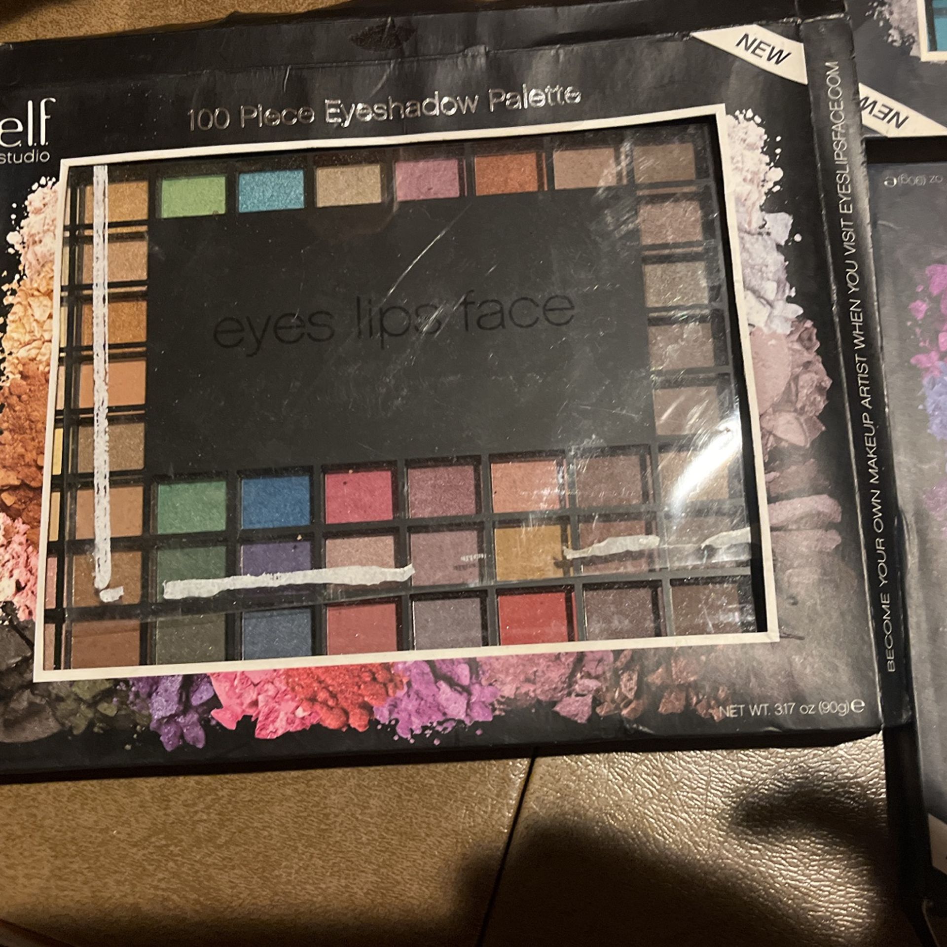 100 Piece Eyeshadow Palette