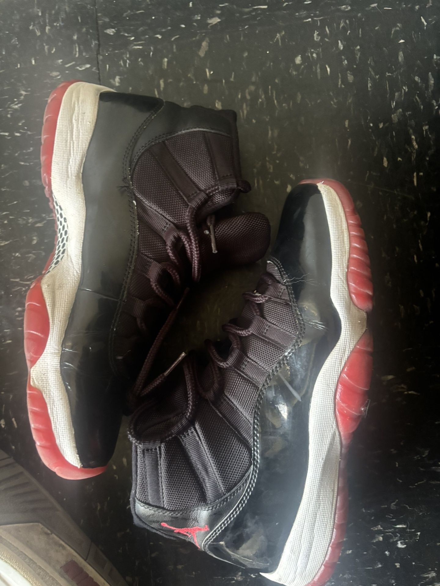 Air Jordan 11s size 10.5 $90