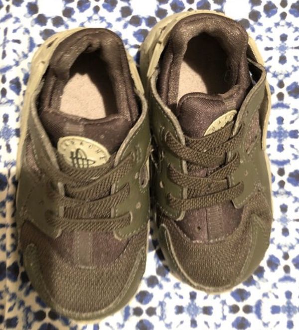 Nike Huaraches army green hunter 6c toddle kids baby shoes tennis sneakers for Sale in Avondale 