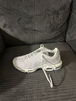 Nike Air Max Plus - Size 9
