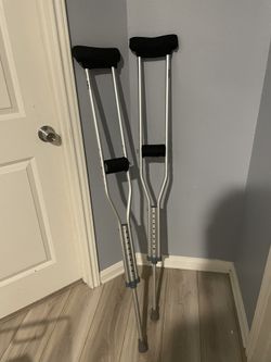 Crutches 