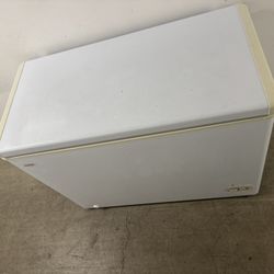 Standing Deep Chest Freezer