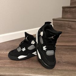 Jordan’s Size 6.5Y