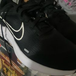 Nike Nuevos  Size 10
