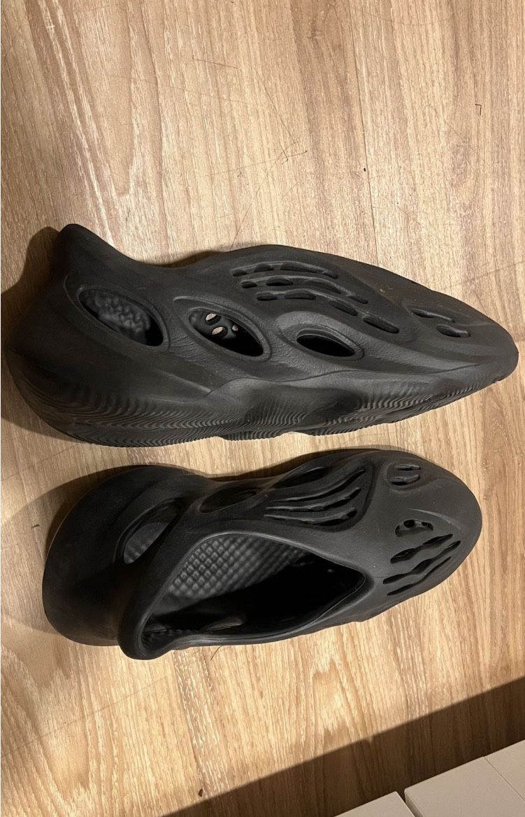 Men Yeezy Foam Runner’s