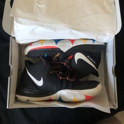 Kyrie 5 Friends 10.5