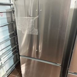 LG 33” COUNTER-DEPTH 20.8-CU FT 3 -DOOR FRENCH DOOR REFRIGERATOR WITH ICE MAKER. $750 MODEL #LF21G6200S. ORIGINAL PRICE $1,600
