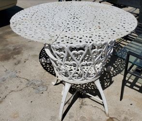 Large iron table and chair