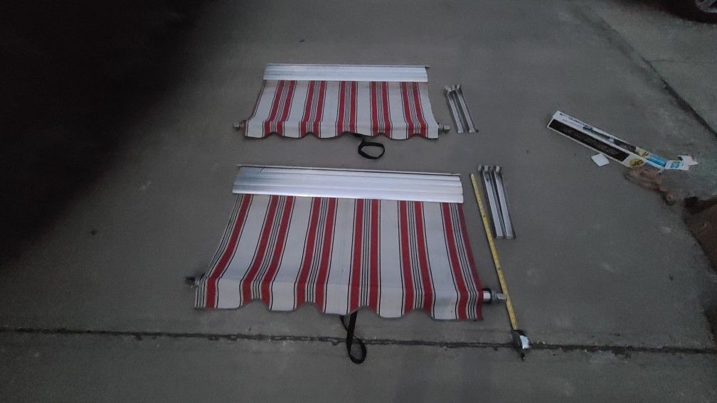 Retractable RV Window Awnings