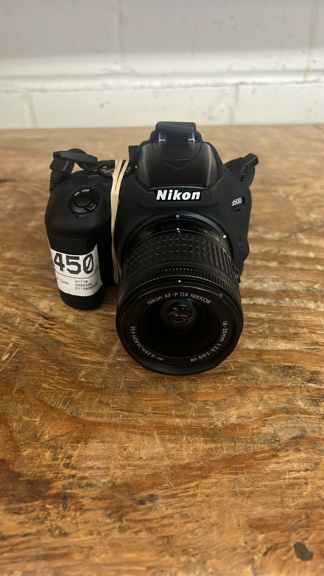 Nikon SLR Camera With Charger 2 Batteries And Case