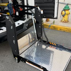 Tommy Lift Small Truck 1100(Ib) Liftgate V2 Series 