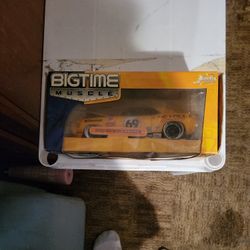 BIGTIME MUSCLE 1969 CHEVY CAMARO 1:24 Die Cast Metal