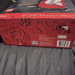 LEGO Ideas Fender Stratocaster Guitar Set 21329, 1074 Pieces New In Box