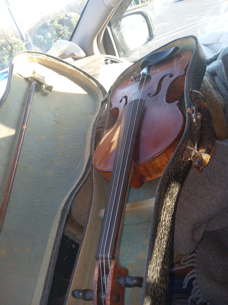 Old Violin And Carrying Case 
