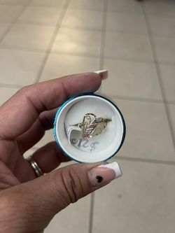 Anillo de corazón de tres colores 10 kilates