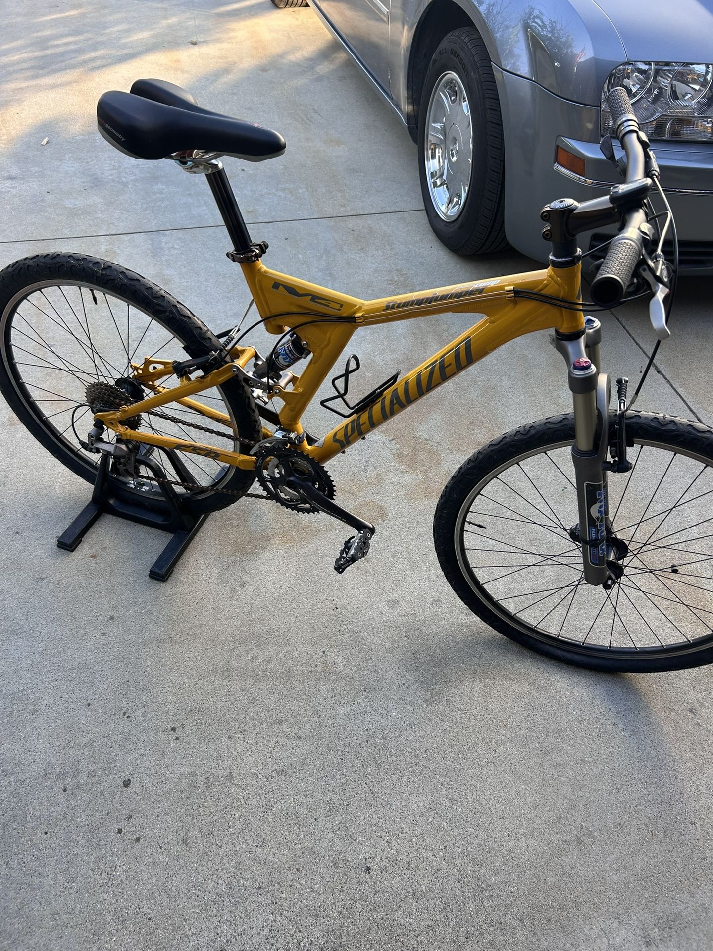 Specialized Stumpjumper Mountain Bike
