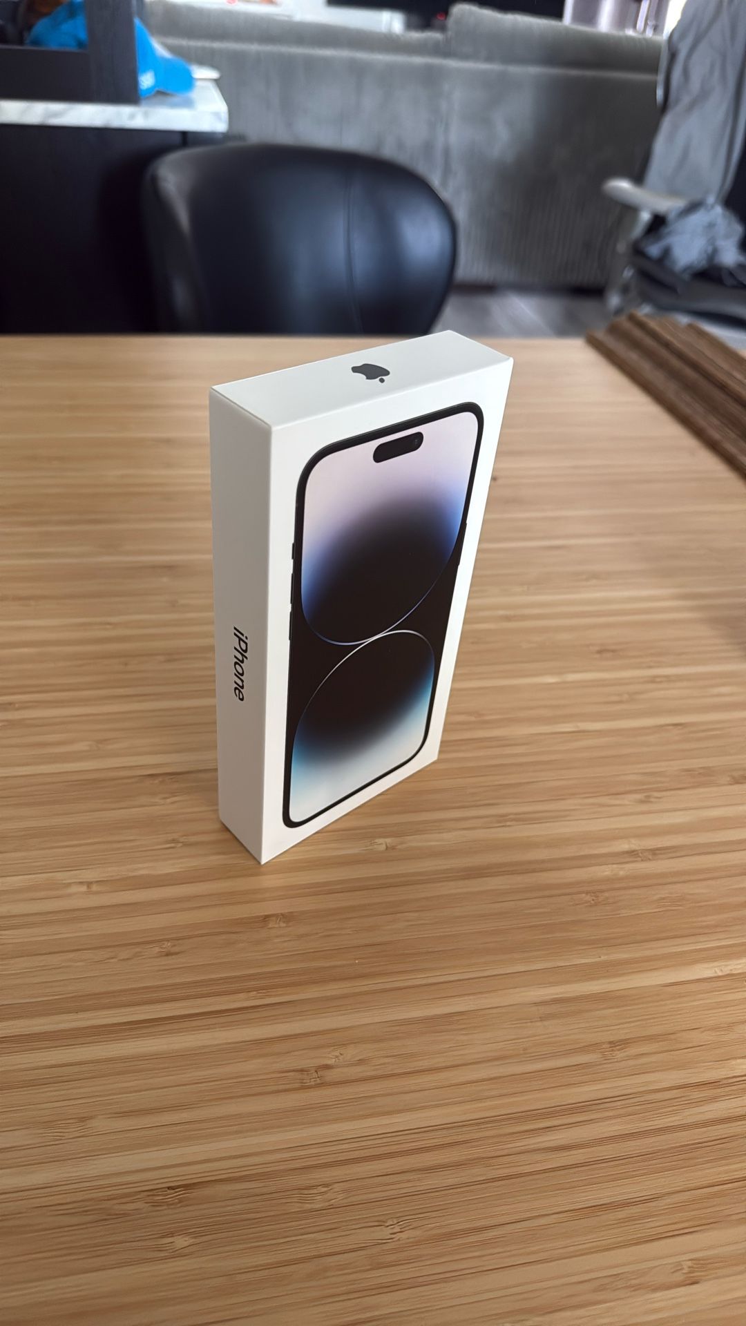 Box For iPhone 14 , 15 Pro Max; Ipad Air 5th Gen