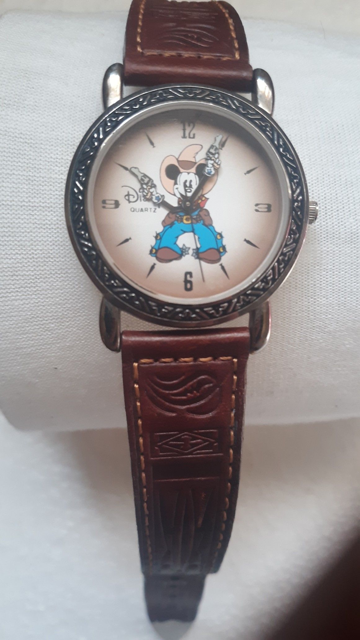 Mickey mouse disney time works watch