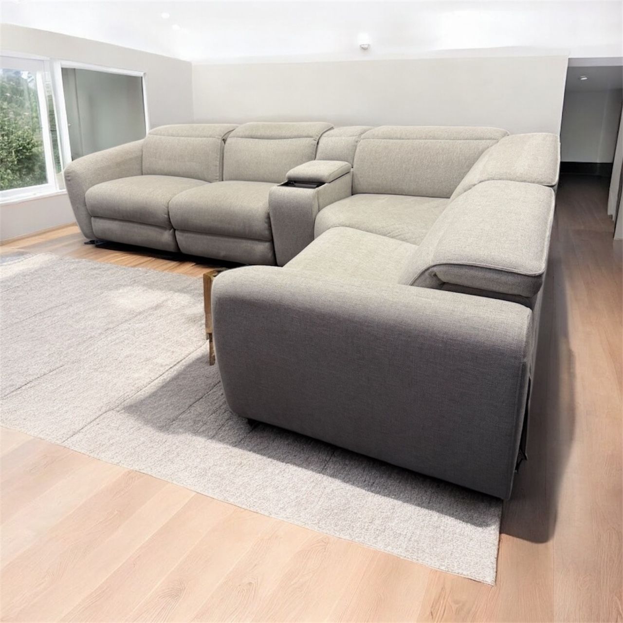 Power Recliner 5 Piece Sectional Sofa with Power Headrest. Bob’s Moonlight Dove 123'' - Free Delivery and set up.