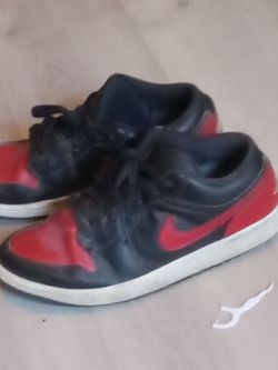 Nike Air Jordan 1 Low Bred Sneakers