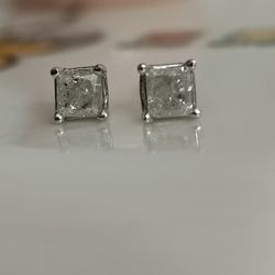 14k White Gold Diamond Earrings 