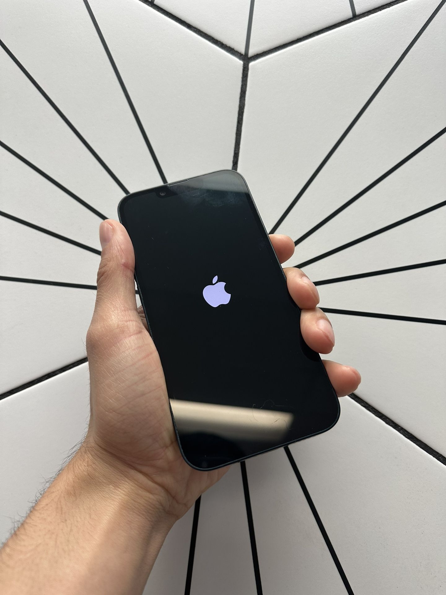 iPhone 14 Midnight 128 Unlocked Physical Sim & E-Sim