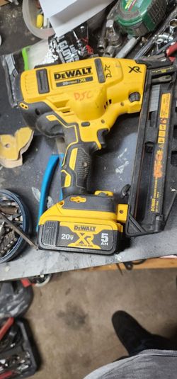 Dewalt Finish Pin Nailer.