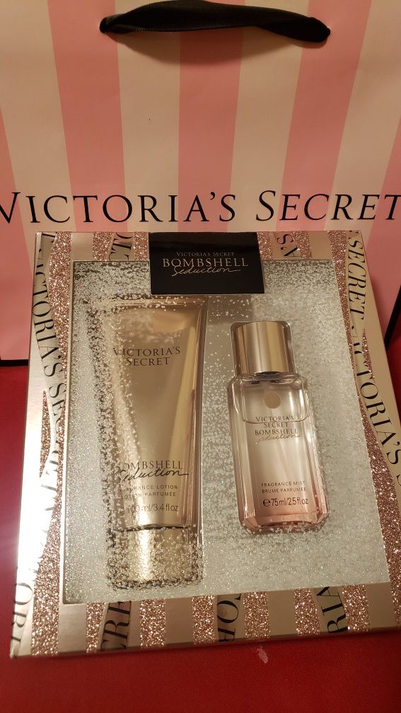 Victoria secret gift set