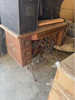 Vintage Singer Sewing Machine Table
