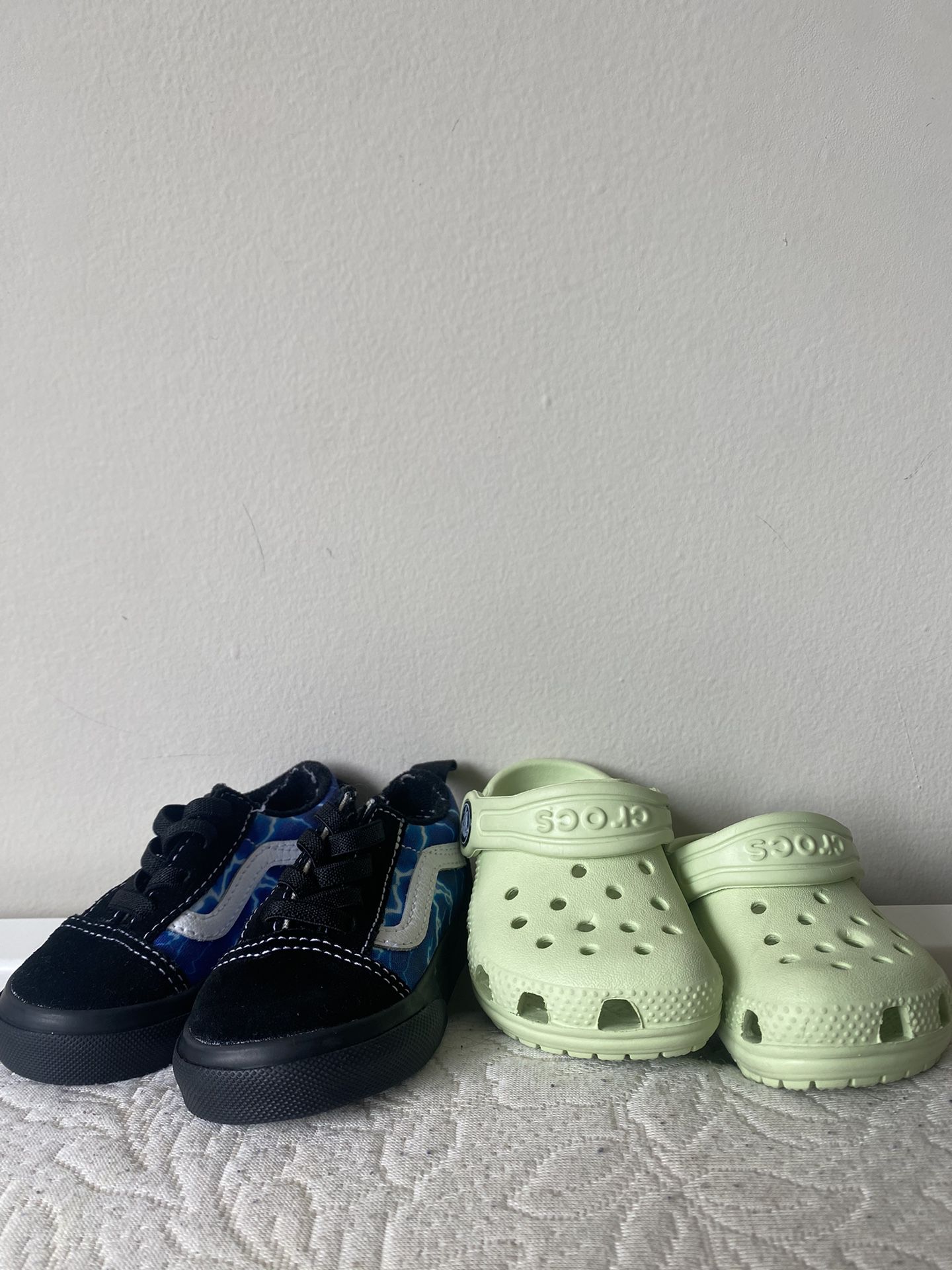 Baby shoes Size 4