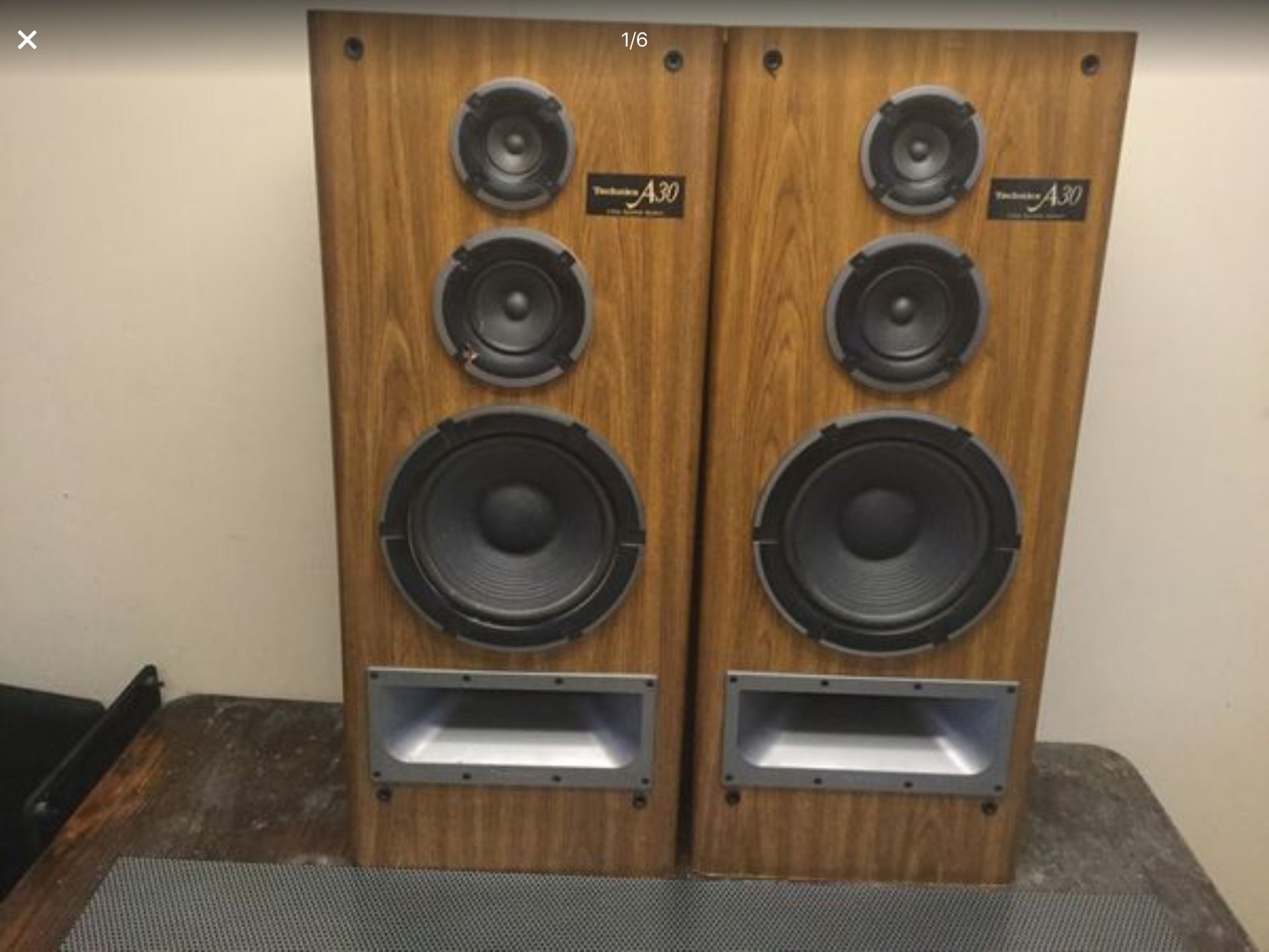 Technics Speakers 3 way 200w Model: SB-A30 Good condition All speaker foam is good Tested sound great 🙂2-DAY SPECIAL