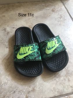 Boys Nike slides 11c