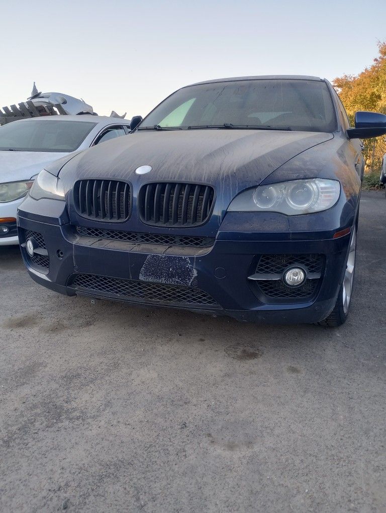 Parts Car : 2010 BMW X6 Parts
