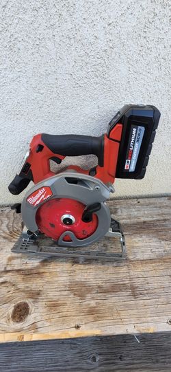 Milwaukee Skillsaw 6 1/2 Blade Tool Battery 6ah 