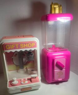 🎉 2-in-1 Kids Arcade Bundle – Mini Claw Machine + Gashapon Prize Dispenser! 🎉