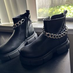 Black Boots 8.5