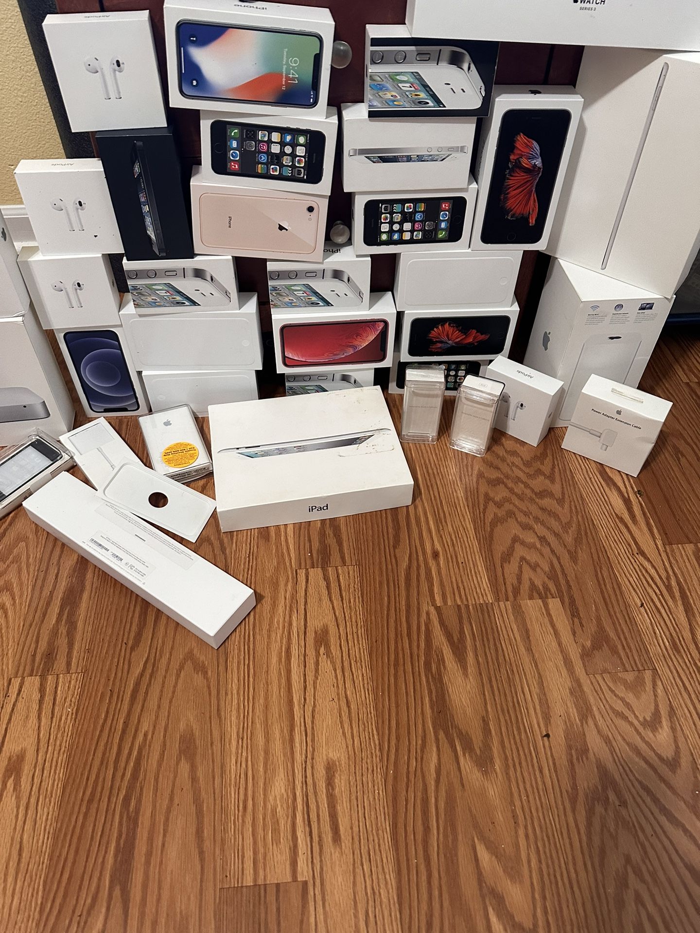 Apple Boxes 