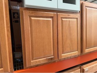 Oak upper kitchen cabinets 30”w